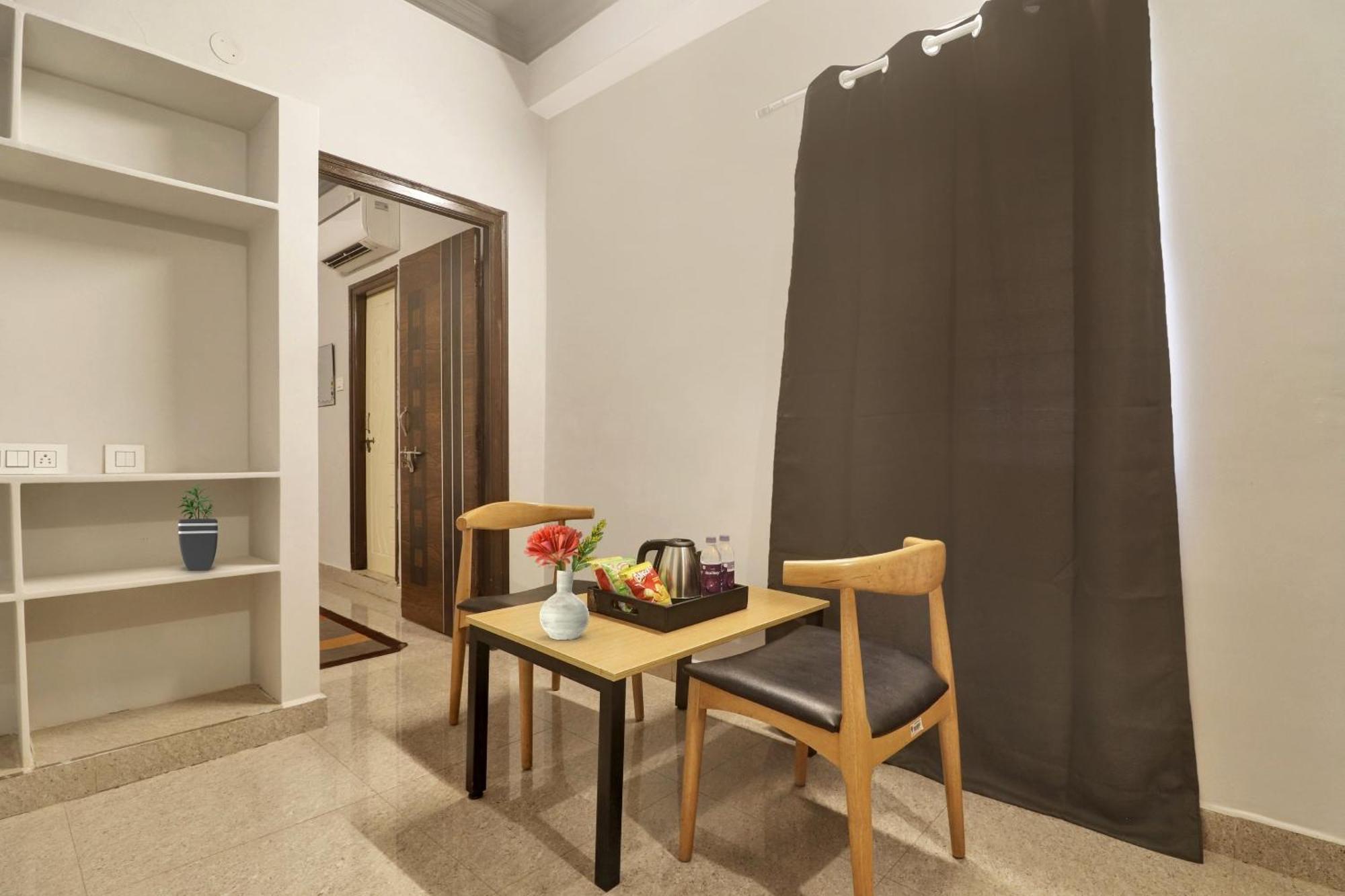 Hotel Super Townhouse Rcc Blizz Kondapur  Exterior foto