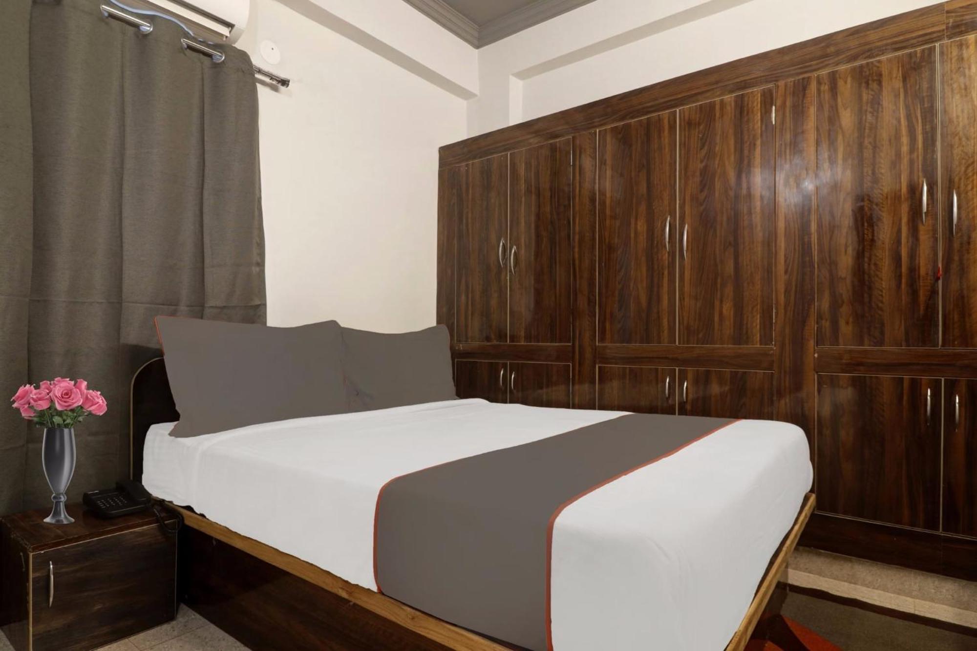 Hotel Super Townhouse Rcc Blizz Kondapur  Exterior foto