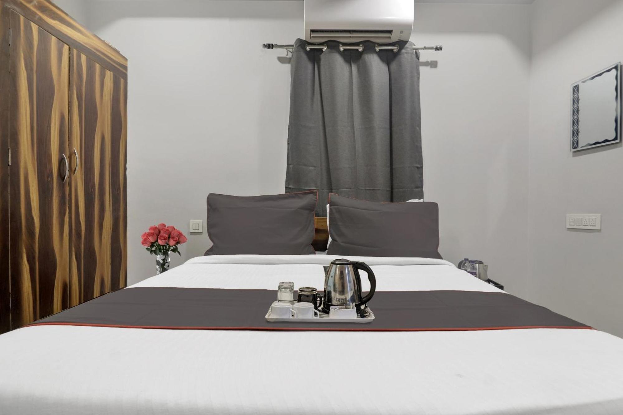 Hotel Super Townhouse Rcc Blizz Kondapur  Exterior foto